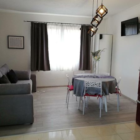 Apartment Stojan A1 Marina Bagian luar foto