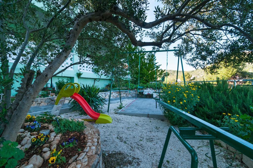 Apartment Stojan A1 Marina Bagian luar foto