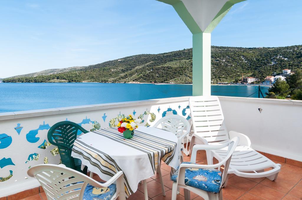 Apartment Stojan A1 Marina Bagian luar foto