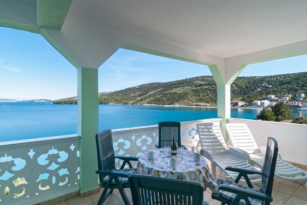 Apartment Stojan A1 Marina Bagian luar foto