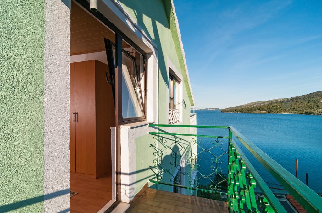 Apartment Stojan A1 Marina Bagian luar foto