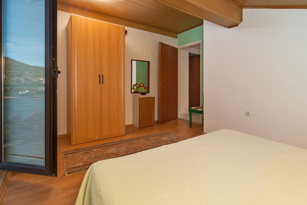 Apartment Stojan A1 Marina Bagian luar foto