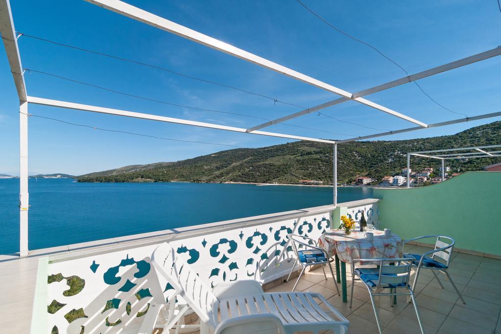 Apartment Stojan A1 Marina Bagian luar foto
